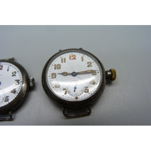 1014 - A silver cased Zenith wristwatch with screw back, Glasgow import mark for 1918, the case back bears ... 