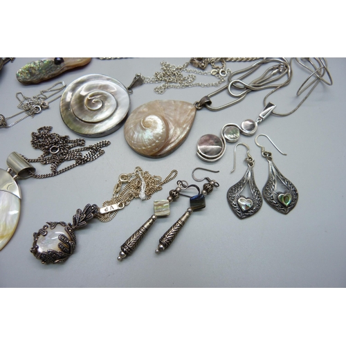 1019 - A collection of silver and abalone/mother of pearl jewellery, pendants with chains, two rings and ea... 