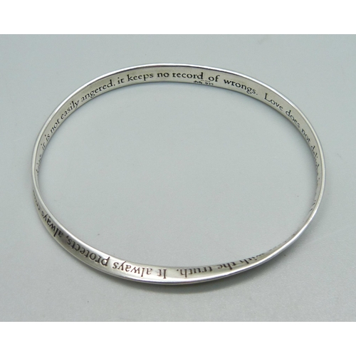 1024 - A silver motto bangle, 15g