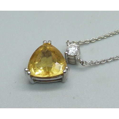 1041 - An 18ct white gold, citrine and diamond necklet, 4.3g, 42cm