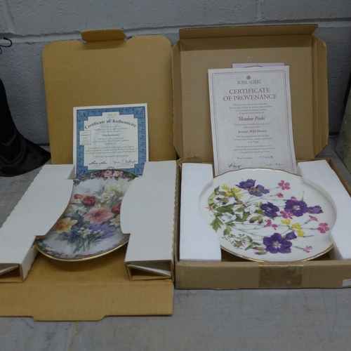 1124 - A collection of Bradford Exchange plates, hangers and a porcelain mantel clock **PLEASE NOTE THIS LO... 