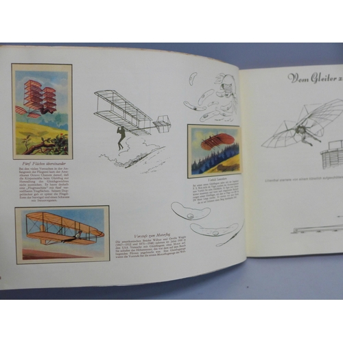 624 - A circa 1955 German album of aircraft cards, Gerschichte der Luftfahrt