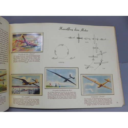 624 - A circa 1955 German album of aircraft cards, Gerschichte der Luftfahrt