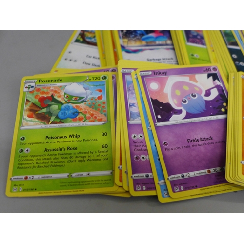 636 - 420 Pokemon cards, various sets