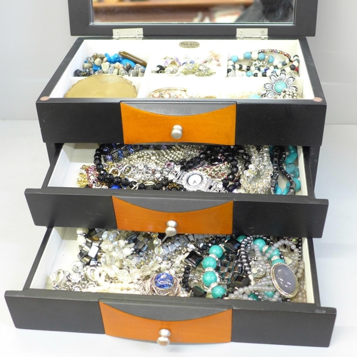 692 - A box of costume jewellery