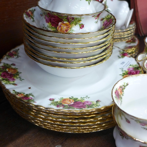 700 - Royal Albert Old Country Roses china, six cups, saucers, side plates, cream, suar, small teapot, eig... 