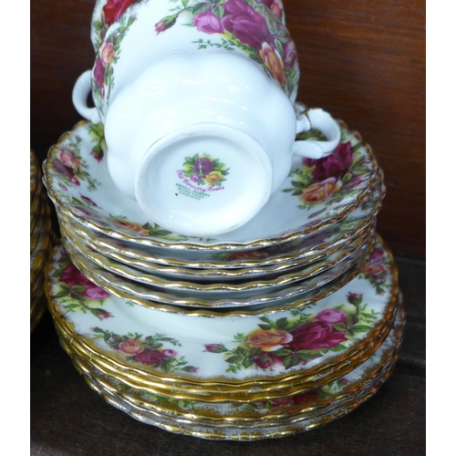 700 - Royal Albert Old Country Roses china, six cups, saucers, side plates, cream, suar, small teapot, eig... 