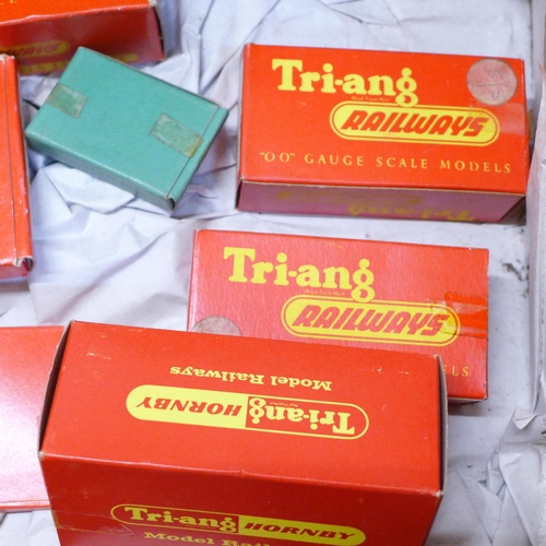 737 - A box of 00 gauge Tri-ang Railways including three tank engines, rolling stock, track, signal box, o... 