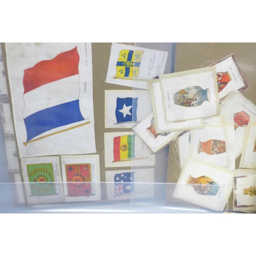 754 - A collection of cigarette cards, Kensitas silks National Flags, a large BDV League Colours Sunderlan... 