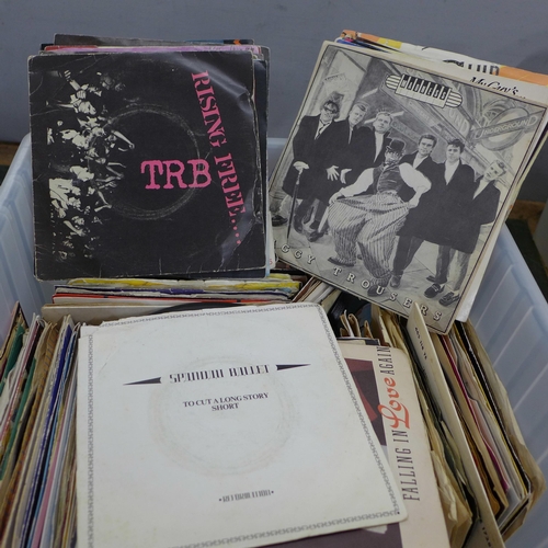 781 - A box of 45rpm 7