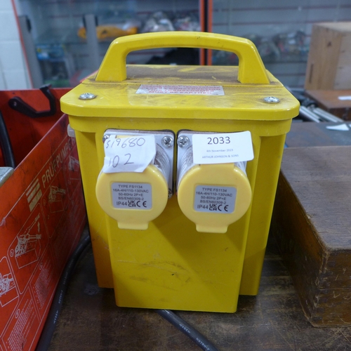 2033 - An Oypla 110v 3.3kVa transformer with two 16a sockets * This lot is subject to VAT