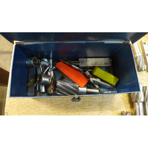 2036 - A metal case of lathe metal working cutting tools * This lot is subject to VAT