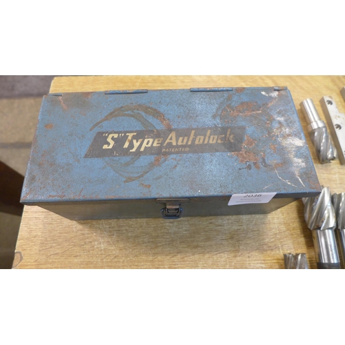 2036 - A metal case of lathe metal working cutting tools * This lot is subject to VAT