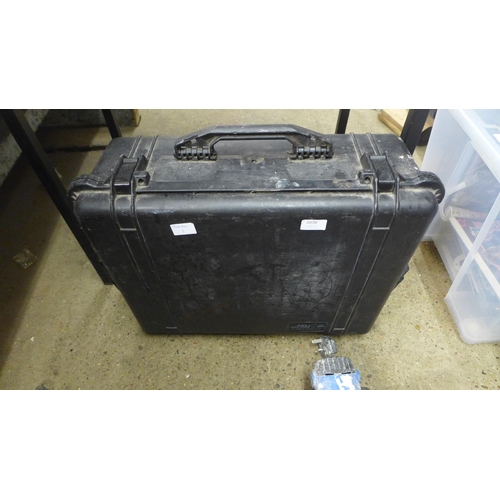 2070 - A Peli 1600 case with a mixing drill