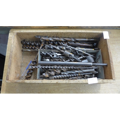 2083 - A quantity of masonry and carpentry heavy duty drill bits