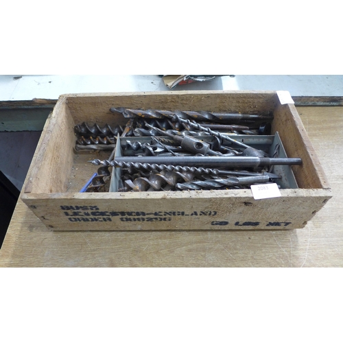 2083 - A quantity of masonry and carpentry heavy duty drill bits