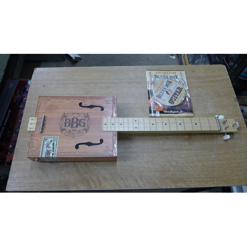 2089 - A boxed BBG No.5 blues box slide guitar