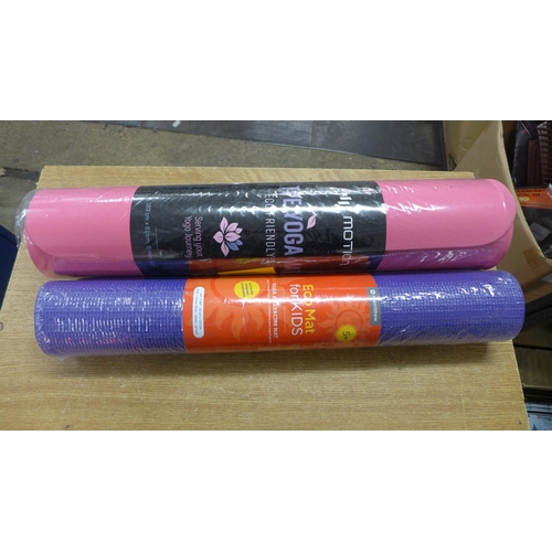 2509 - 2 Yoga mats