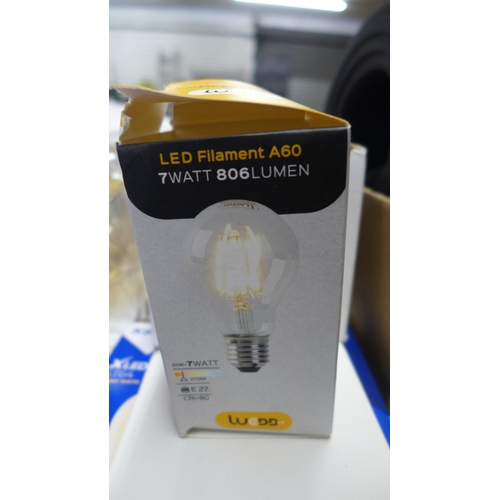 2512 - Approx Forty screw-in light bulbs - assorted sizes