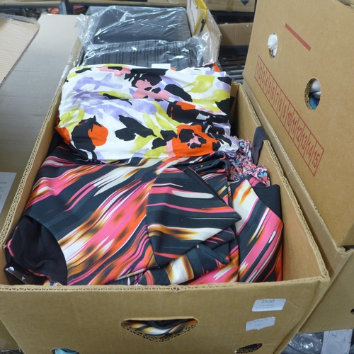 2520 - A box of women's clothes with tags