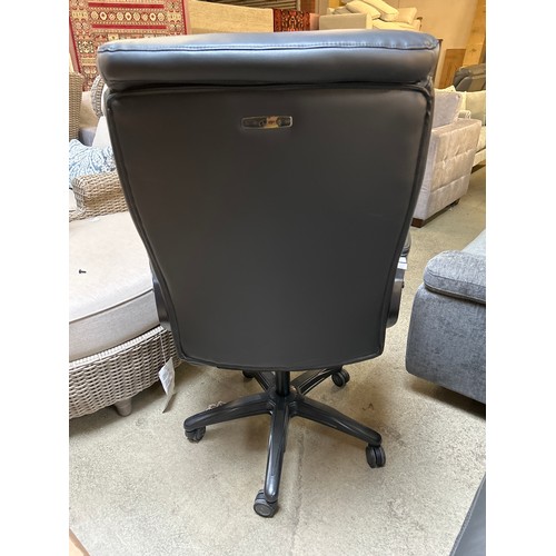 1515 - A Lazyboy reclining swivel chair