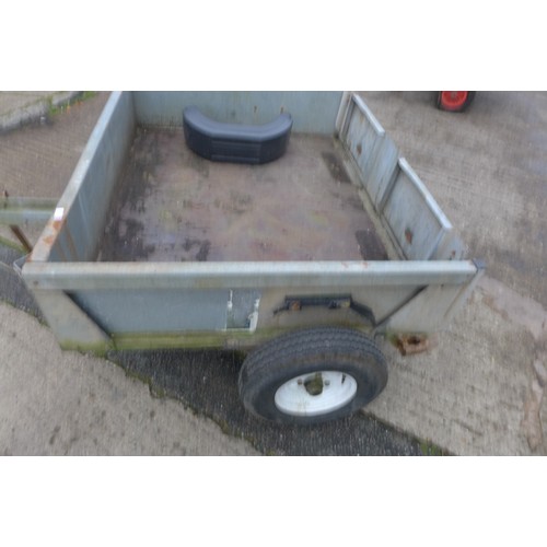 2547 - A 160cm/135cm trailer with two extra mudguards On view Friday 9.30-4.45 and from 9.00am Saturday - t... 