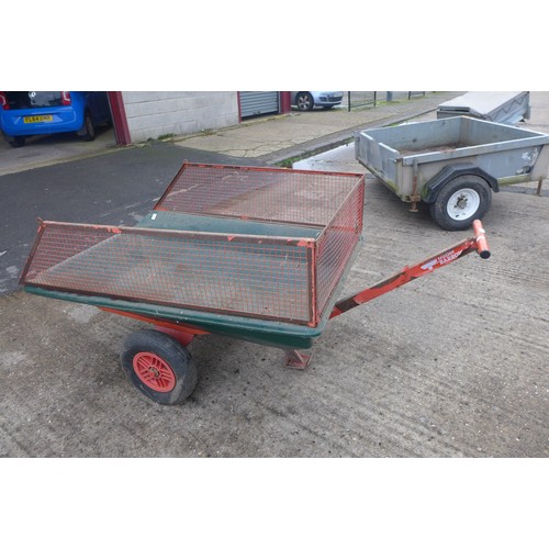 2549 - A pull-along garden trailer 90cm/150cm - On view Friday 9.30-4.45 and from 9.00am Saturday - to be s... 