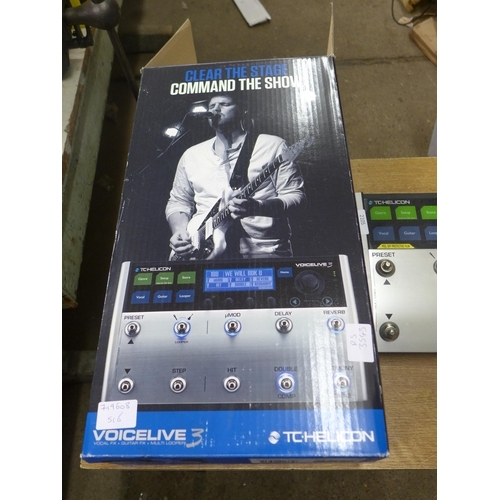 2105 - A TC Helicon Voicelive 3 vocal FX, guitar FX and multi looper