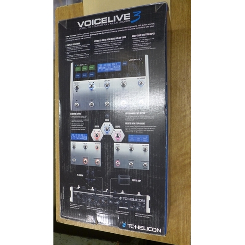 2105 - A TC Helicon Voicelive 3 vocal FX, guitar FX and multi looper