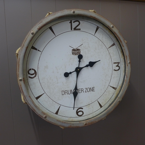 1394 - A drum design wall clock