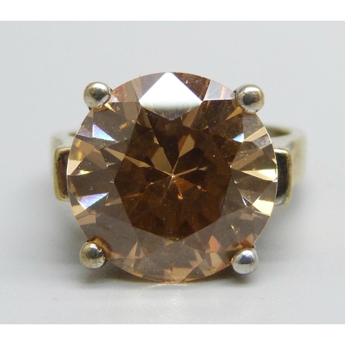 1053 - A silver gilt and citrine ring, N/O