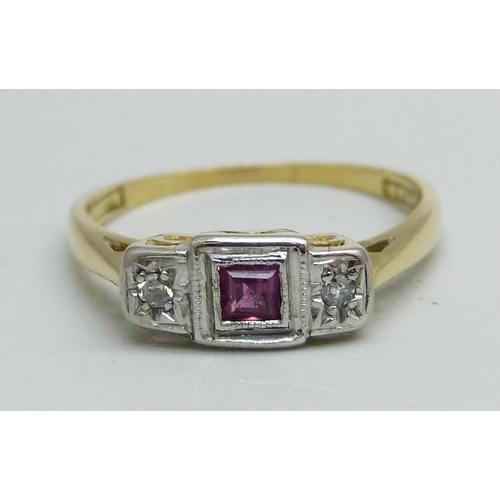 1058 - An Art Deco 18ct gold, platinum, diamond and ruby ring, 2.3g, L