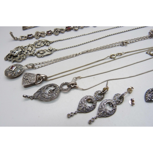 1061 - A collection of silver and marcasite jewellery