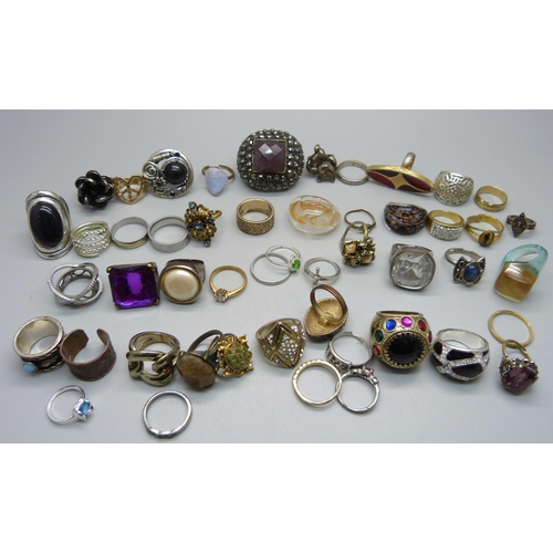 1070 - Forty-eight costume rings