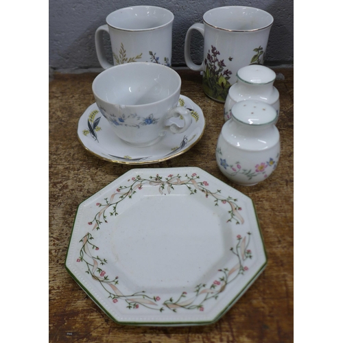 1075 - A collection of china and glass including Royal Vale **PLEASE NOTE THIS LOT IS NOT ELIGIBLE FOR POST... 