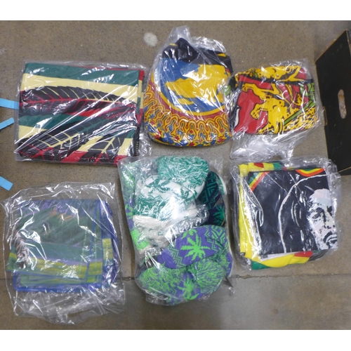 1089 - A double bed cover, a blanket cover, a cotton hat, etc. **PLEASE NOTE THIS LOT IS NOT ELIGIBLE FOR P... 