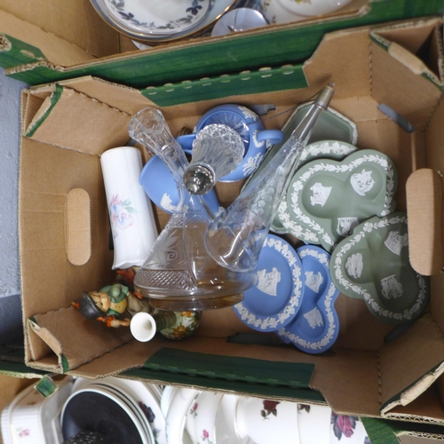 1092 - Three boxes of mixed teawares, decorative china including Wedgwood Jasperware, Hummel figure and gla... 