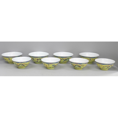 616 - Eight Chinese bowls, 11cm and 12.5cm diameter