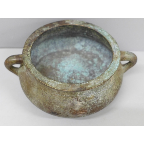 622 - A Chinese bronze incense burner censer, six character mark to base, 14cm wide