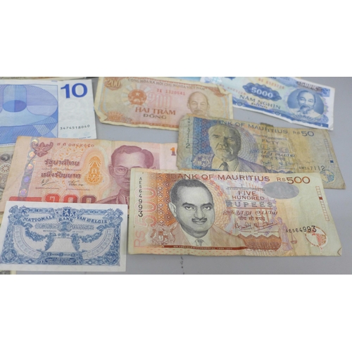 655 - Foreign bank notes