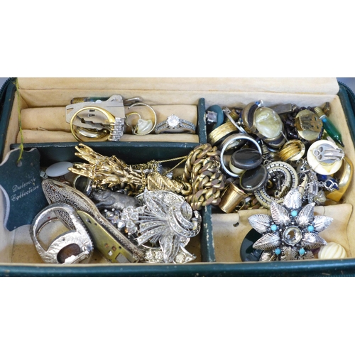 679 - Three boxes of costume jewellery