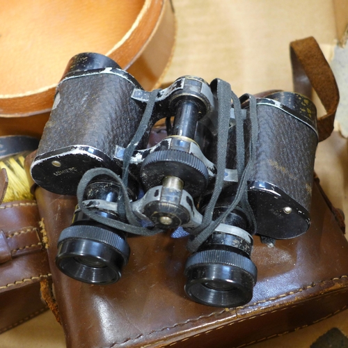 787 - A 1930s leather writing/correspondence case, leather cased shaving kit, brushes, collar box and a pa... 