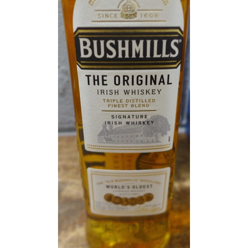 818 - Two bottles of whisky, Talisker Skye and Bushmills Irish Whiskey, boxed **PLEASE NOTE THIS LOT IS NO... 