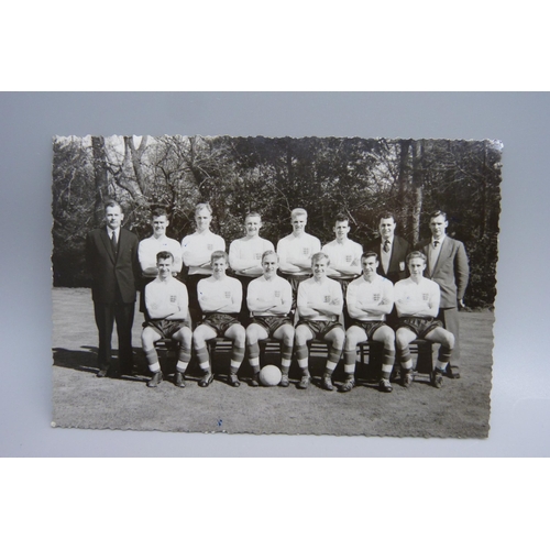 857 - Football autographs, England a black and white postcard showing the England team that played Italy a... 