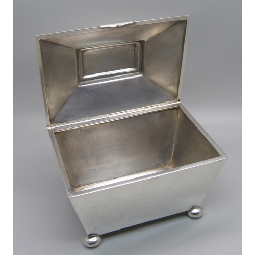 865 - A silver tea caddy by George Unite, Birmingham 1913, 197g, 10cm wide