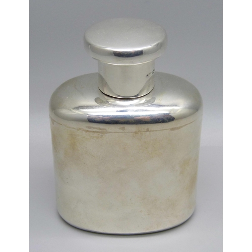 871 - A silver travel perfume bottle, London 1920, 95g