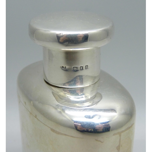 871 - A silver travel perfume bottle, London 1920, 95g