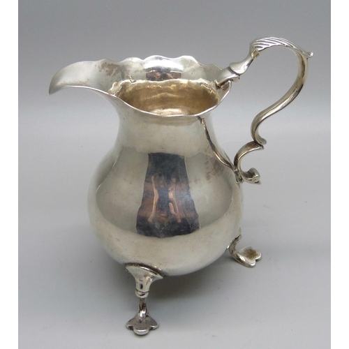 872 - A George II silver cream jug, London 1756, 85g