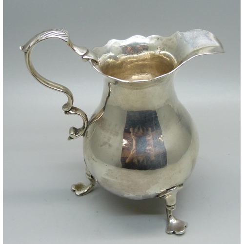 872 - A George II silver cream jug, London 1756, 85g