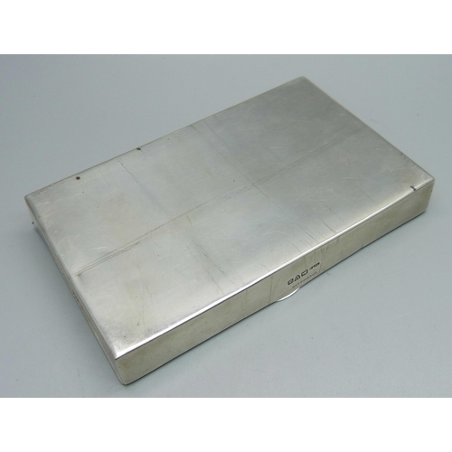 874 - A silver paint box, Chester 1910, 145g, 12cm wide